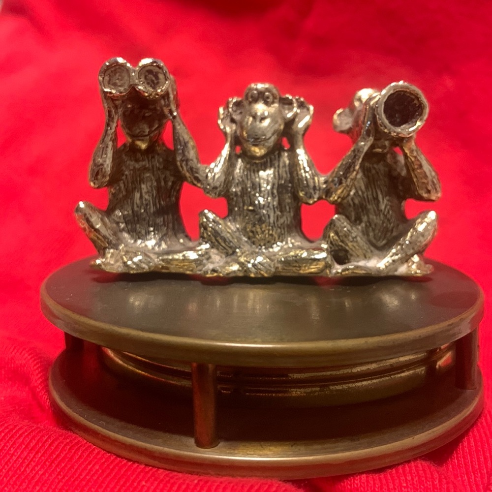 Vintage Brass Expandable Folding Magnifying Glass Figural Cast Metal Monkeys